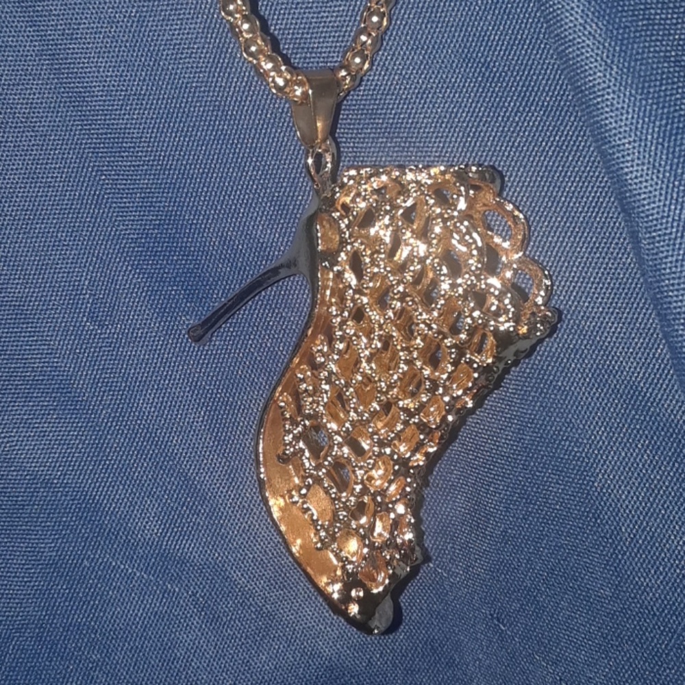 Betsey Johnson necklace